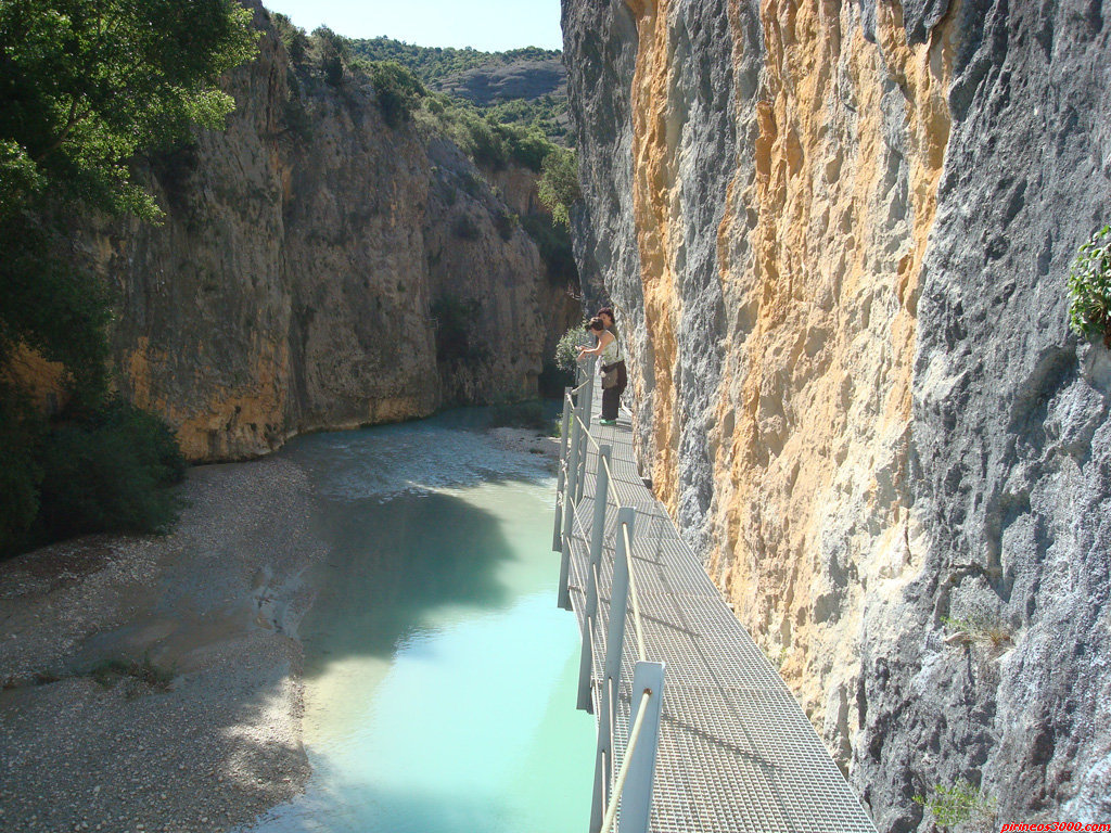 Ruta de las pasarelas sobre el rio Vero