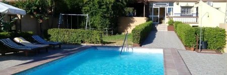 Alojamiento el Chaparro Barbate junto a la venta el loro