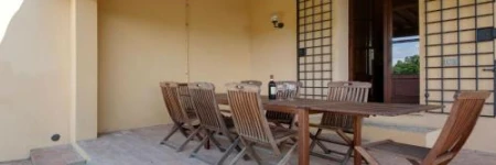 Belvilla by OYO Lavish Farmhouse with Fireplace