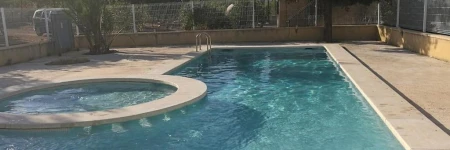 Casa de campo muy grande, con piscina y pistas