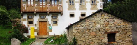 Casa Os Carballás