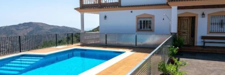 Casa Rural villa con piscina y parking olias 12