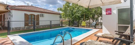 Casa rural VISTABLANCA en una sola planta con bonitas vistas y piscina-Junto a la capital y la Alham