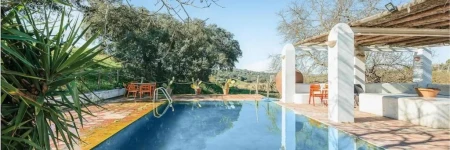 Comfortable villa with mountain views-Valverde de Leganés