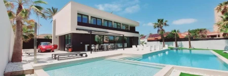 Inmovecos Villa de lujo con piscina privada Gawy