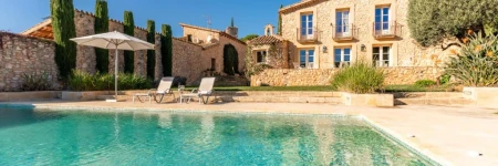 La Casa de Piedra-Viladellops Villas situado a 10 minutos de Sitges