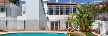 Lx Villa 10m to downtown up to14 ppl,heatable pool and lift