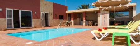 Villa Los Azules with pool and jacuzzi