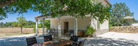 Villa Viñedo-Agradable Villa Rústica con Jardín