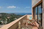 2 bedroom apartment in Begur center. Sea views, terrace and pool (Ref:H09)