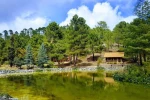 La cabaña del lago en ZAFIRO LAGUNAZO Parque Natural del Río Mundo