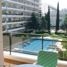 apartamentos ALVA-PARK III. Lloret de Mar. Girona. 6-piscina_desde_terraza