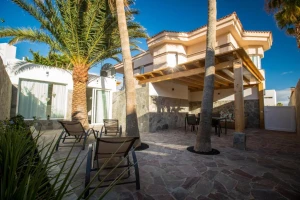 Villa Jandia Modern new studio Morro Jable Private Cosy Garden and Parking